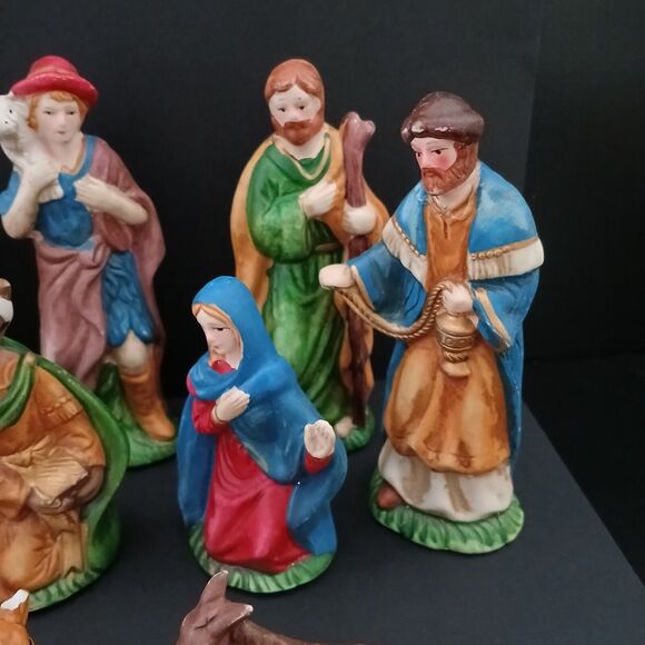Nativity Set Porcelain 10 Pieces Colorful - Missing Jesus - Replacement Parts - Picture 5 of 11